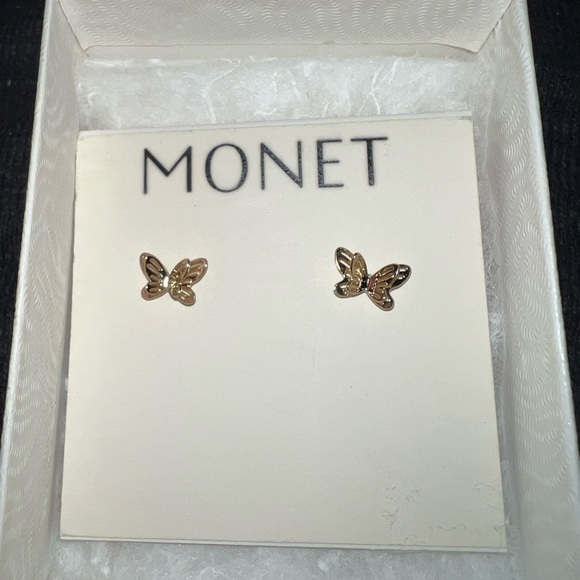 Monet Jewelry - NWT Monet Goldtone Butterfly Earrings